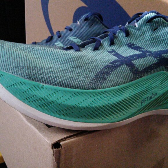 Asics superblast - Picture 3 of 5